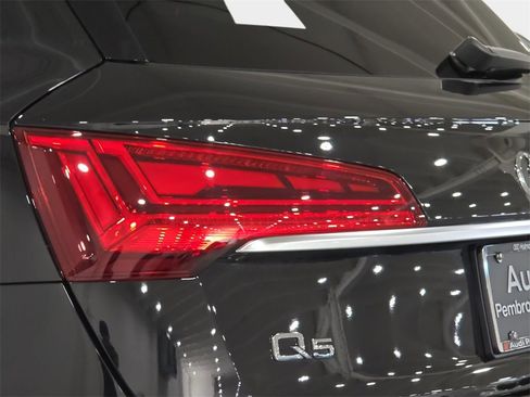 Certified 2023 Audi Q5 2.0T Premium Plus w/ Premium Plus Package image 29