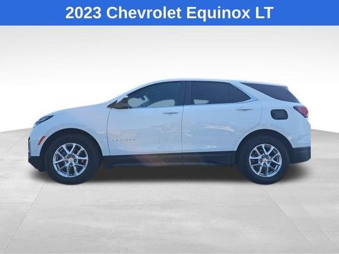 Used 2023 Chevrolet Equinox LT FWD image 2