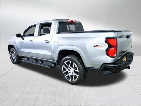 Used 2024 Chevrolet Colorado Z71 w/ Z71 Convenience Package 2 AWD/4WD image 5