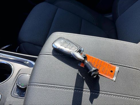 Certified 2022 Chevrolet Traverse LT image 10