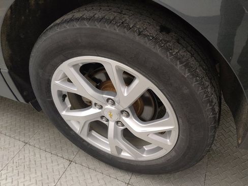 Used 2019 Chevrolet Equinox LT w/ Sun & Navigation Package AWD/4WD image 31