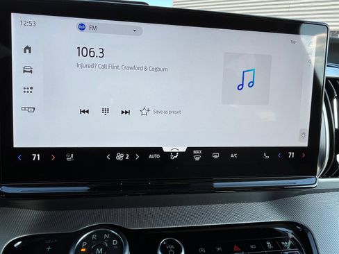 New 2025 Ford Expedition Active image 9