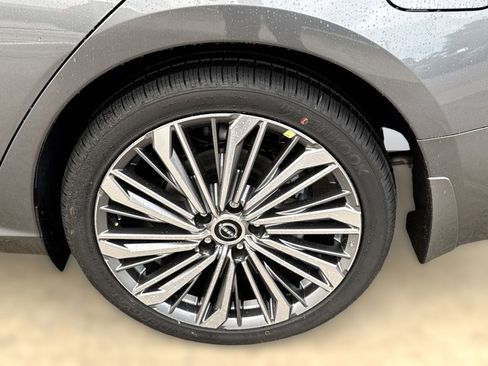 New 2025 Nissan Altima 2.5 SL image 10