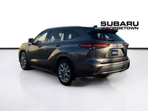 Used 2020 Toyota Highlander Limited image 5