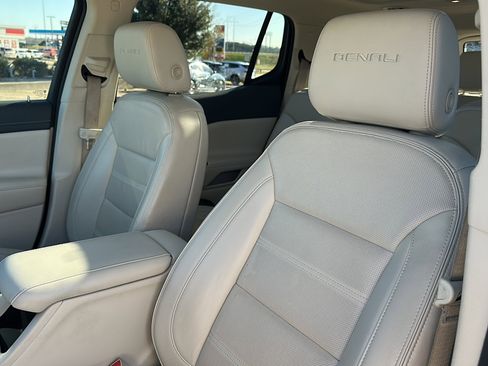 Used 2023 GMC Acadia Denali w/ Denali Ultimate Package image 14