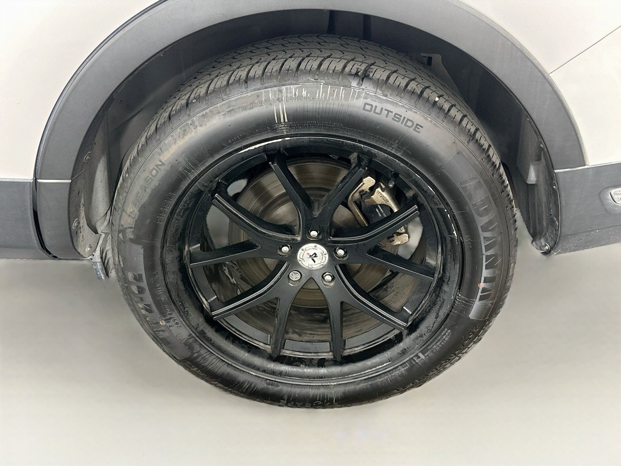 Used 2018 Ford Explorer Limited w/ Equipment Group 301A FWD image 11