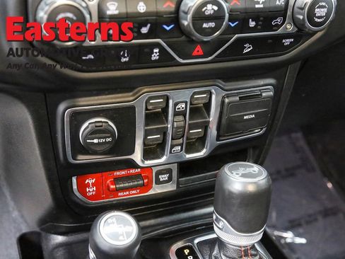 Used 2020 Jeep Wrangler Unlimited Rubicon w/ LED Lighting Group AWD/4WD image 21