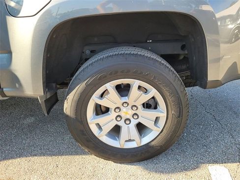 Used 2022 Chevrolet Colorado LT image 16