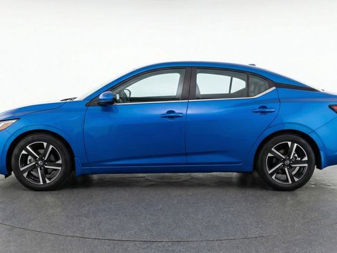 Used 2025 Nissan Sentra SV FWD image 5