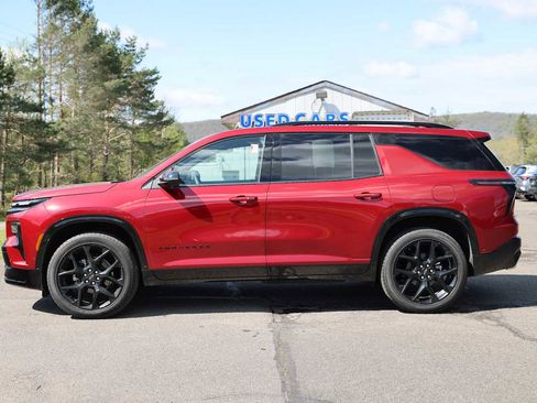 Used 2026 Chevrolet Traverse RS w/ LPO, Floor Liner Package AWD/4WD image 6
