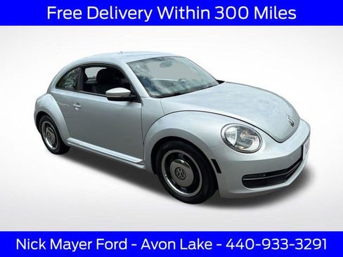 Used 2012 Volkswagen Beetle 2.5 FWD image 1