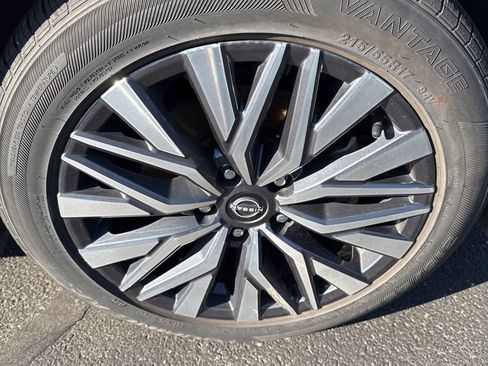 Used 2024 Nissan Altima 2.5 SV image 9