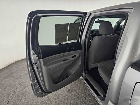 Used 2015 Toyota Tacoma PreRunner w/ Convenience Package RWD image 15