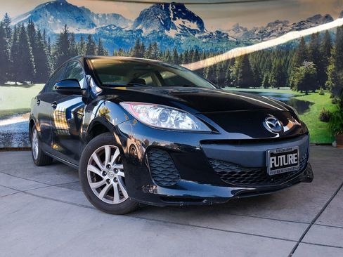Used 2012 MAZDA MAZDA3 i Touring FWD image 3