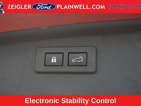 Used 2023 Subaru Outback Premium w/ Popular Package #1 AWD/4WD image 11