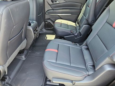 New 2026 Chevrolet Traverse RS FWD image 18