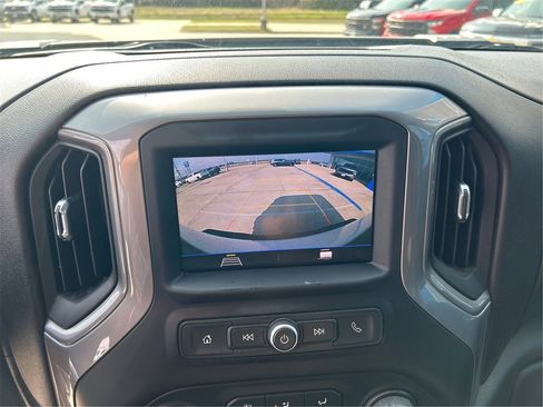 Used 2021 Chevrolet Silverado 2500 Custom w/ Custom Value Package image 22