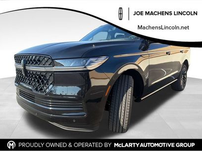 New 2027 Lincoln Navigator Reserve w/ Jet Appearance Package