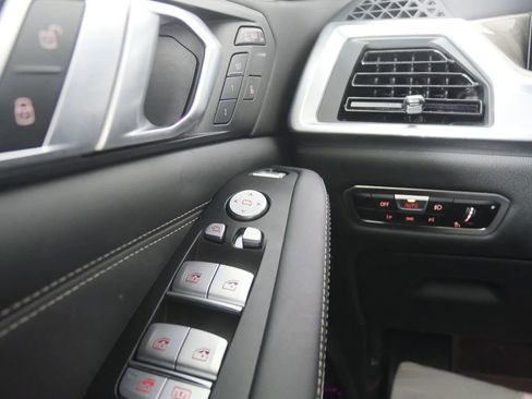 Certified 2023 BMW X7 xDrive40i w/ Premium Package image 21