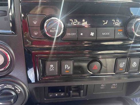 Used 2021 Nissan Titan PRO-4X w/ Pro-4x Convenience Package AWD/4WD image 23