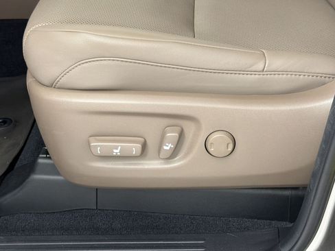 Used 2023 Lexus GX 460 Premium AWD/4WD image 16