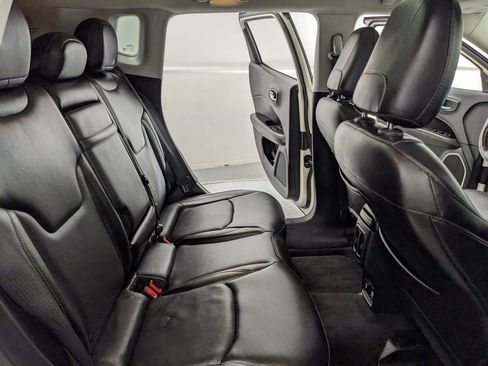 Used 2018 Jeep Compass Limited w/ Navigation Group AWD/4WD image 27