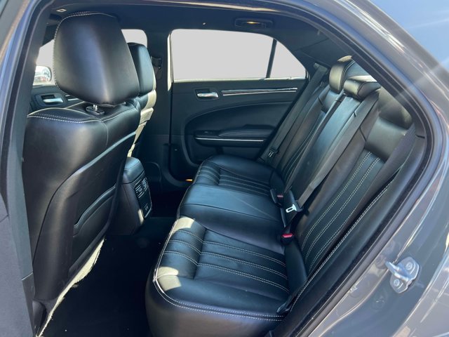 Used 2019 Chrysler 300 S RWD image 10