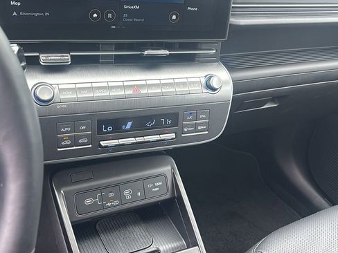 Used 2024 Hyundai Kona Limited AWD/4WD image 20