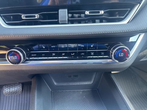 New 2026 Chevrolet Equinox LT w/ Convenience Package II FWD image 33