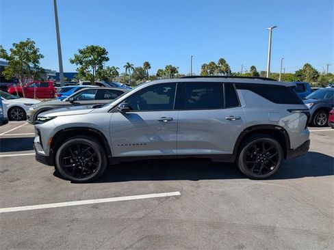 Certified 2025 Chevrolet Traverse RS w/ LPO, Floor Liner Package image 5