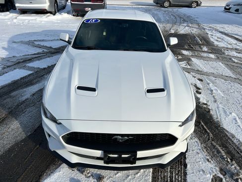 Used 2018 Ford Mustang EcoBoost image 2