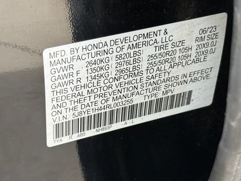 Used 2024 Acura MDX SH-AWD w/ Technology Package image 30