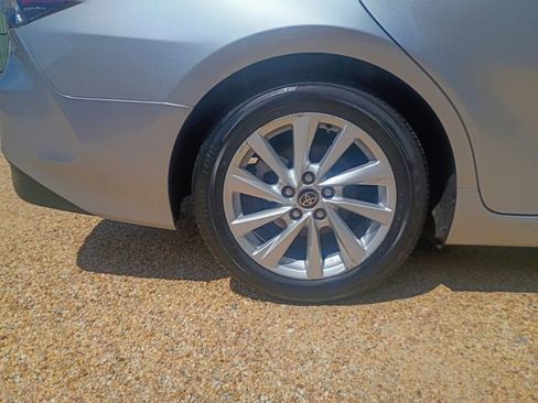 Used 2024 Toyota Camry LE w/ Convenience Package FWD image 16