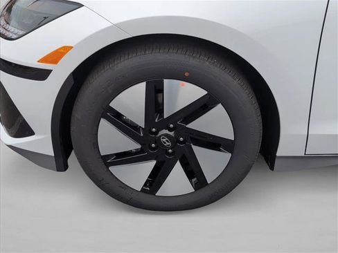 New 2025 Hyundai Ioniq 6 SE image 10