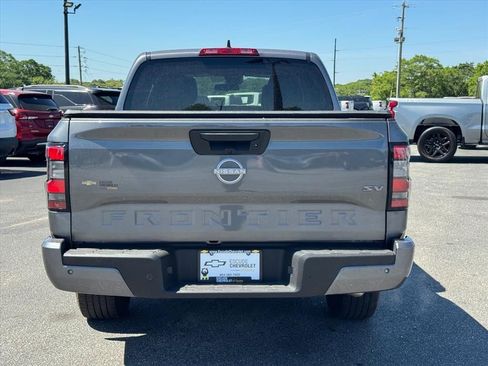 Used 2024 Nissan Frontier SV w/ Technology Package RWD image 4
