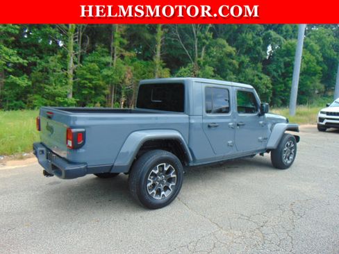 Certified 2024 Jeep Gladiator Sport w/ Premium Package AWD/4WD image 17