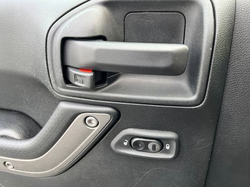 Used 2017 Jeep Wrangler Unlimited Sport image 24