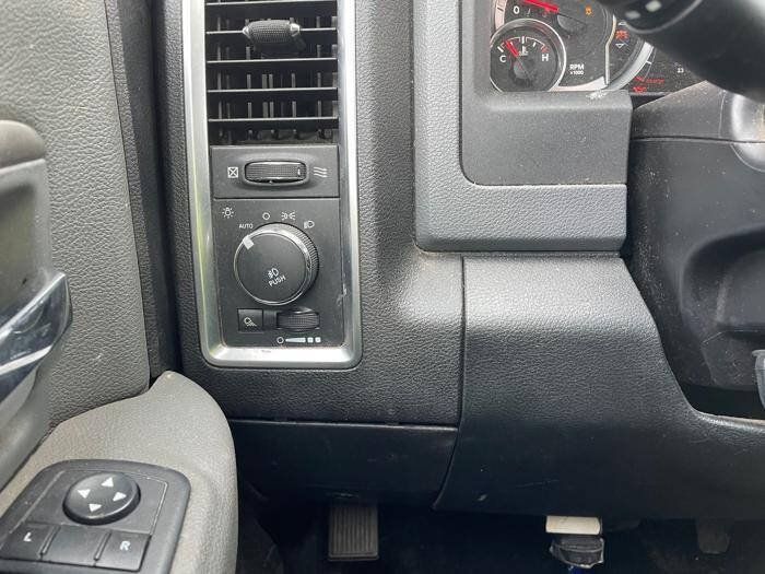 Used 2015 RAM 1500 Big Horn AWD/4WD image 38