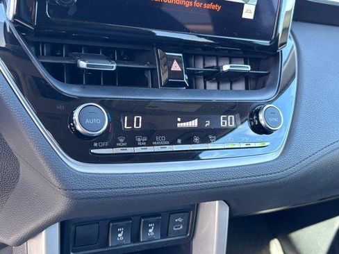 Used 2025 Toyota Corolla Cross XLE w/ Convenience Package AWD/4WD image 27