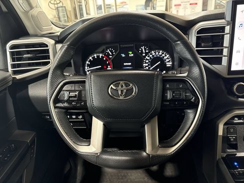 Used 2022 Toyota Tundra Limited AWD/4WD image 14