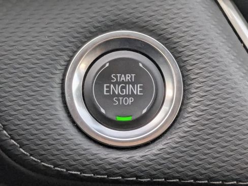 Used 2025 Chevrolet Equinox LT AWD/4WD image 33