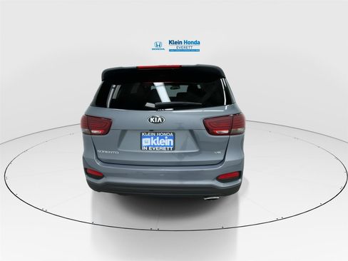Used 2020 Kia Sorento LX image 9