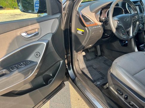 Used 2018 Hyundai Santa Fe Sport 2.0T AWD/4WD image 18