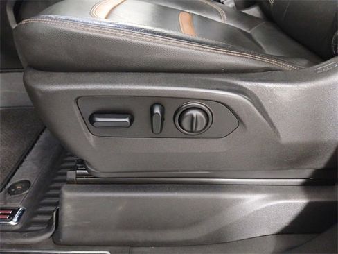 Used 2021 GMC Sierra 1500 AT4 w/ AT4 Premium Package image 19