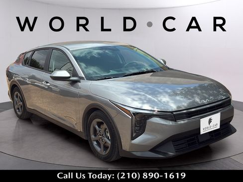 Used 2025 Kia K4 FWD image 17