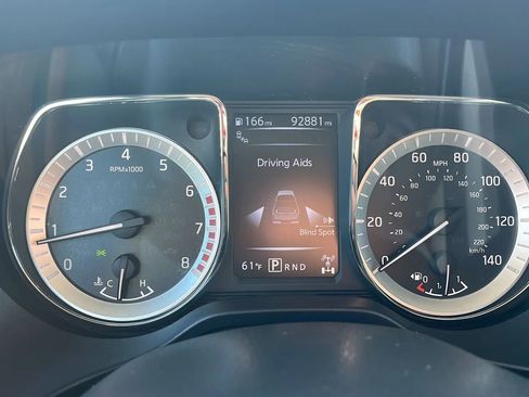 Used 2018 Nissan Titan PRO-4X image 12