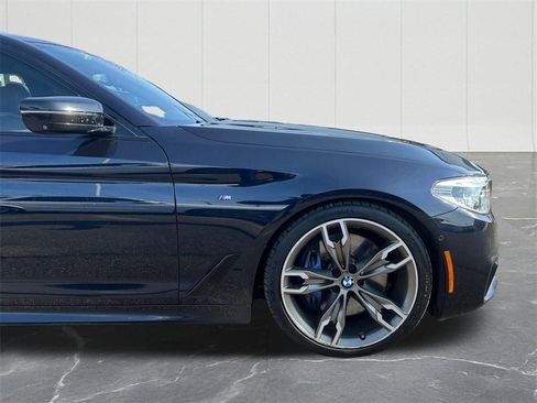 Used 2018 BMW M550i xDrive image 12