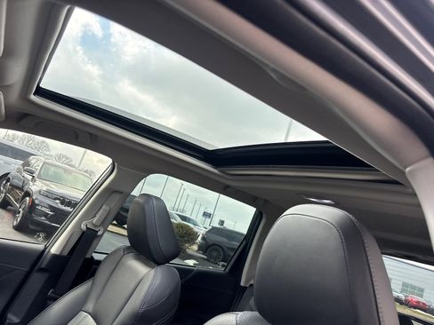 Used 2022 Subaru Forester Touring image 27