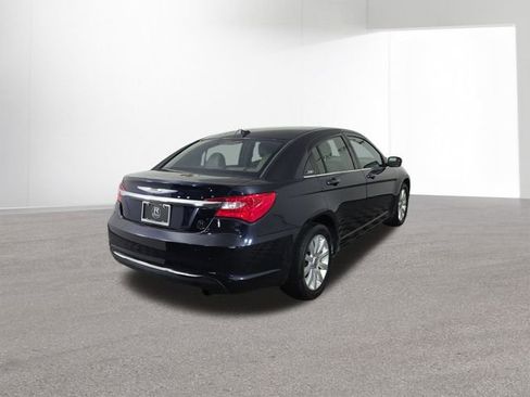 Used 2012 Chrysler 200 Touring FWD image 12