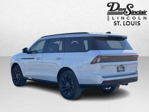 New 2026 Lincoln Navigator Reserve AWD/4WD image 5